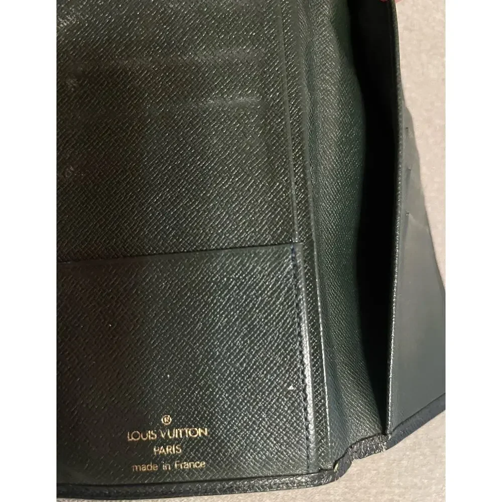 Louis Vuitton Taiga Leather Long Wallet Green Bifold France Auth Discontinued